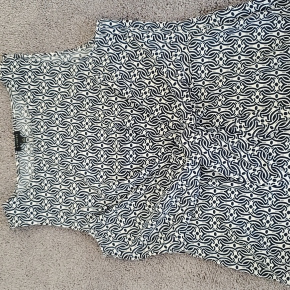 Talbots front tied sleeveless top - Picture 4 of 6